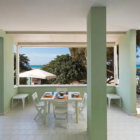 Apartment La Playa *