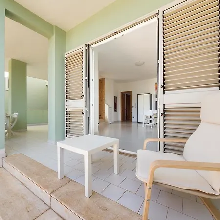 Apartment La Playa